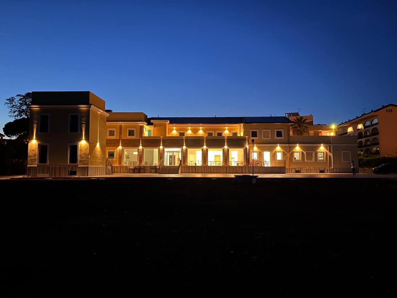 Stella Del Mare Hotel Santa Marinella Buitenkant foto