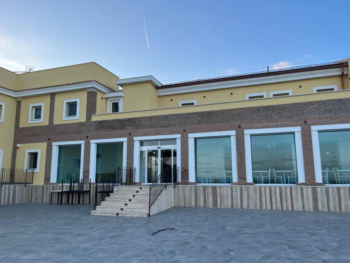 Stella Del Mare Hotel Santa Marinella Buitenkant foto