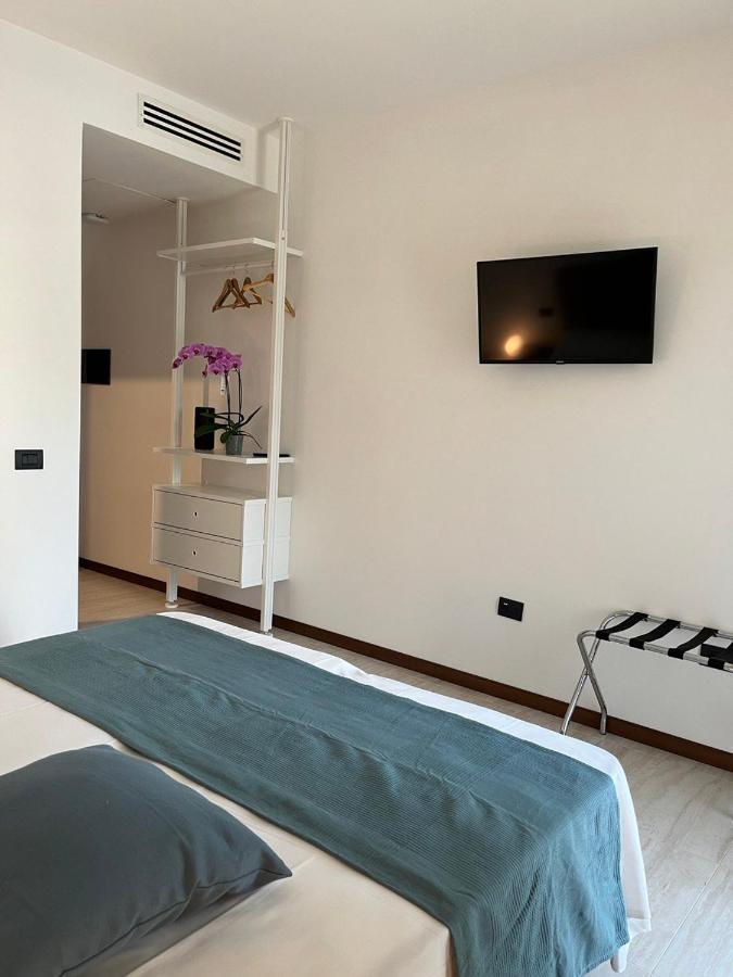 Stella Del Mare Hotel Santa Marinella Buitenkant foto
